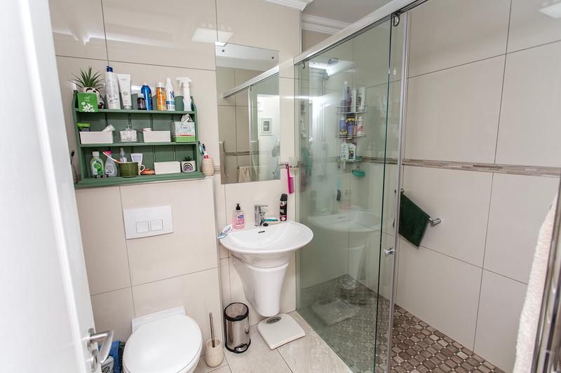 2 Bedroom Property for Sale in Sonkring Western Cape